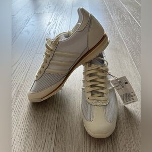 Adidas Women's Cream and White Retro Runner Sneakers